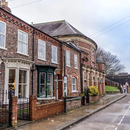 The Victorian House Holiday home